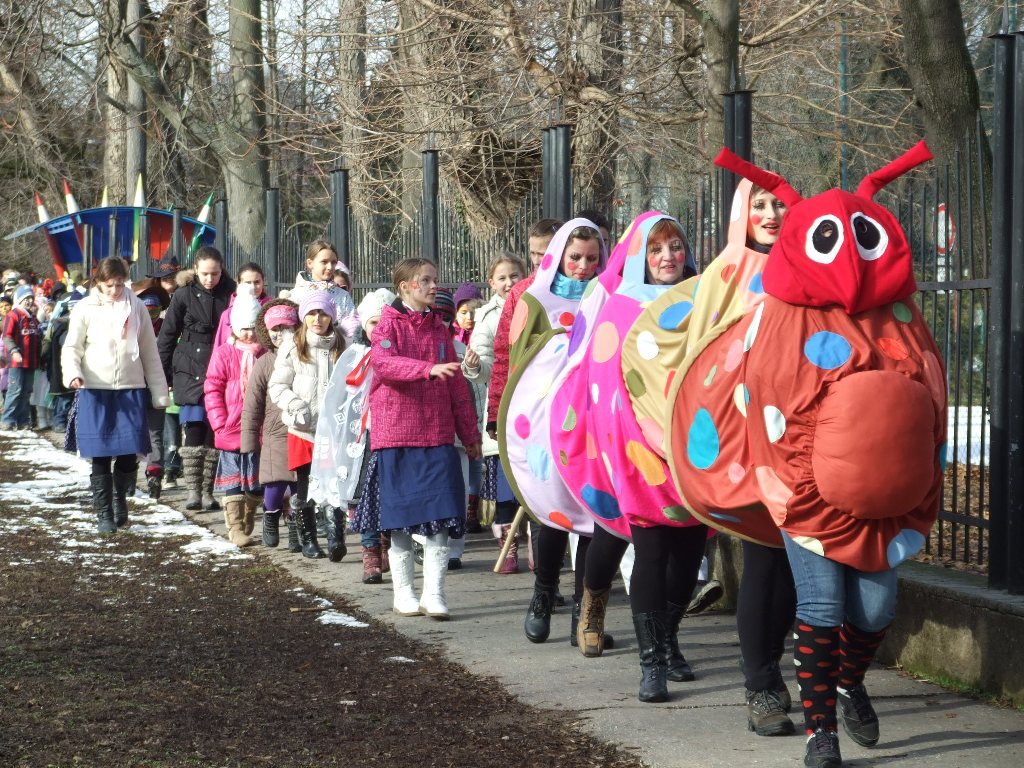 Fotogaléria Faiangový sprievod iakov Z obcou (17) Faiangový sprievod iakov Z obcou